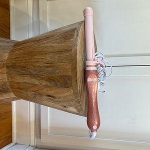 Beachwaver curling iron